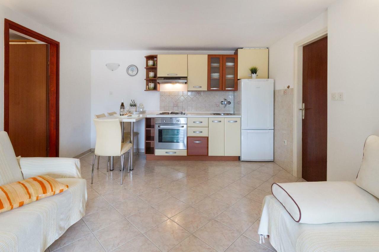 Beach Apartment M & B Poljana  Ngoại thất bức ảnh