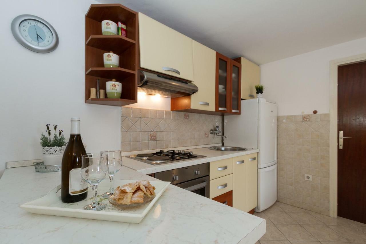 Beach Apartment M & B Poljana  Ngoại thất bức ảnh