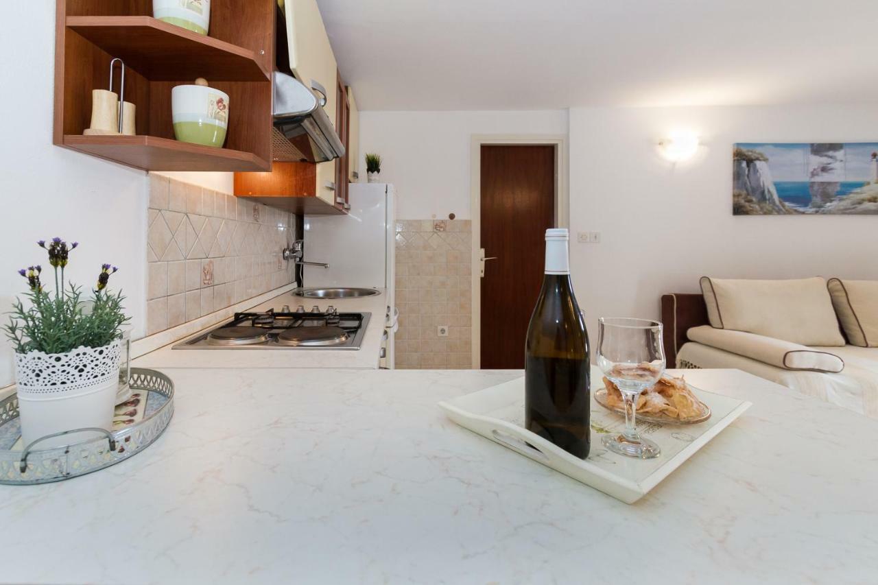 Beach Apartment M & B Poljana  Ngoại thất bức ảnh