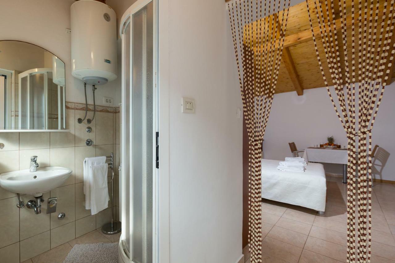 Beach Apartment M & B Poljana  Ngoại thất bức ảnh